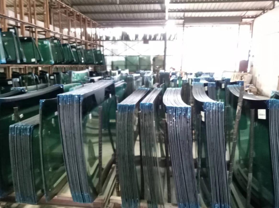 Auto Glass - Windshield, Door Glass, Vent Glass, Quarter Glass, Backglass