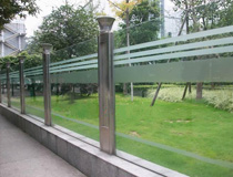 fence glass
